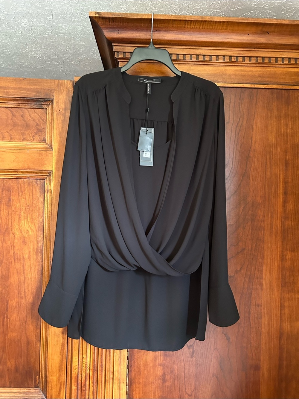 NWT BCBGMAXAZRIA Jaklyn Draped Front Blouse - Black - Size M - Picture 15 of 16
